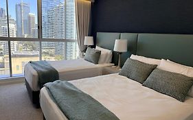 Golden Sands On The Beach - Absolute Beachfront Apartments